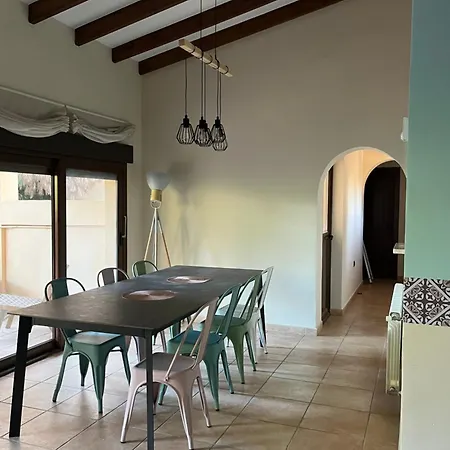 Villa Magala - Spacious Close To Beach *