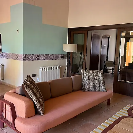 Villa Magala - Spacious Close To Beach Sitio de Calahonda